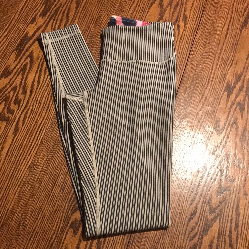 Lululemon leggings size 6
